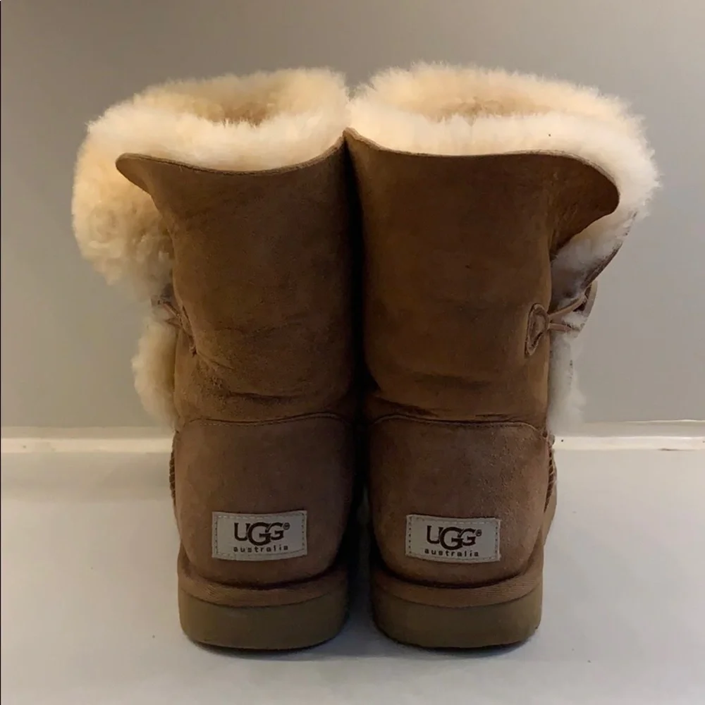 UGG Brown Winter Boots with Cream Fur - Picture 4 of 7